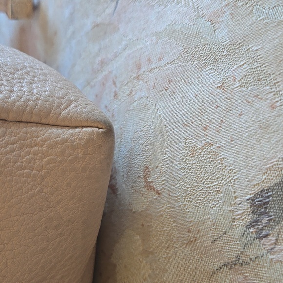 Tory Burch Marion Slouchy Tote - Picture 8 of 16